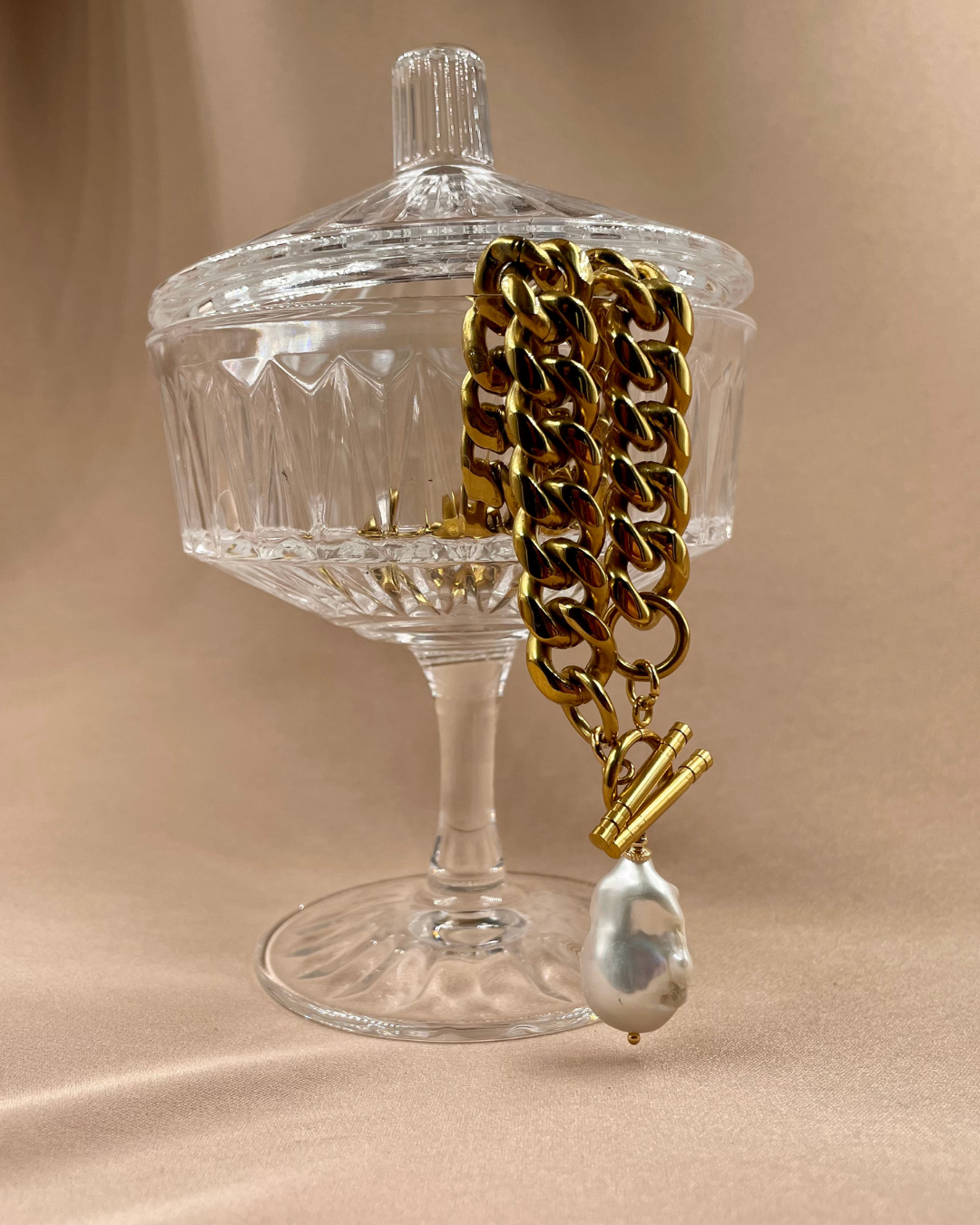 Transformable chain HELENA