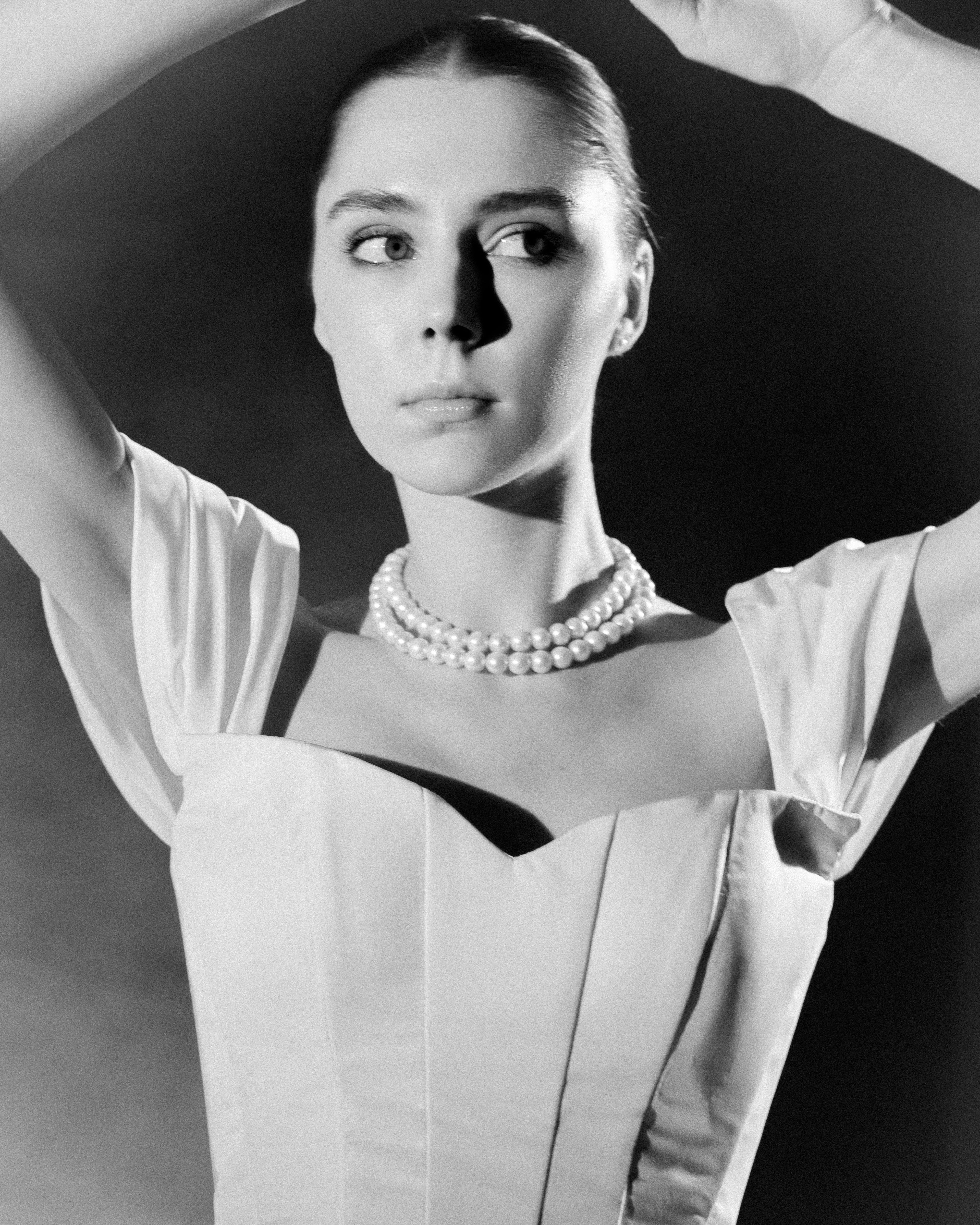 Dvigubas perlų vėrinys INIDĖ