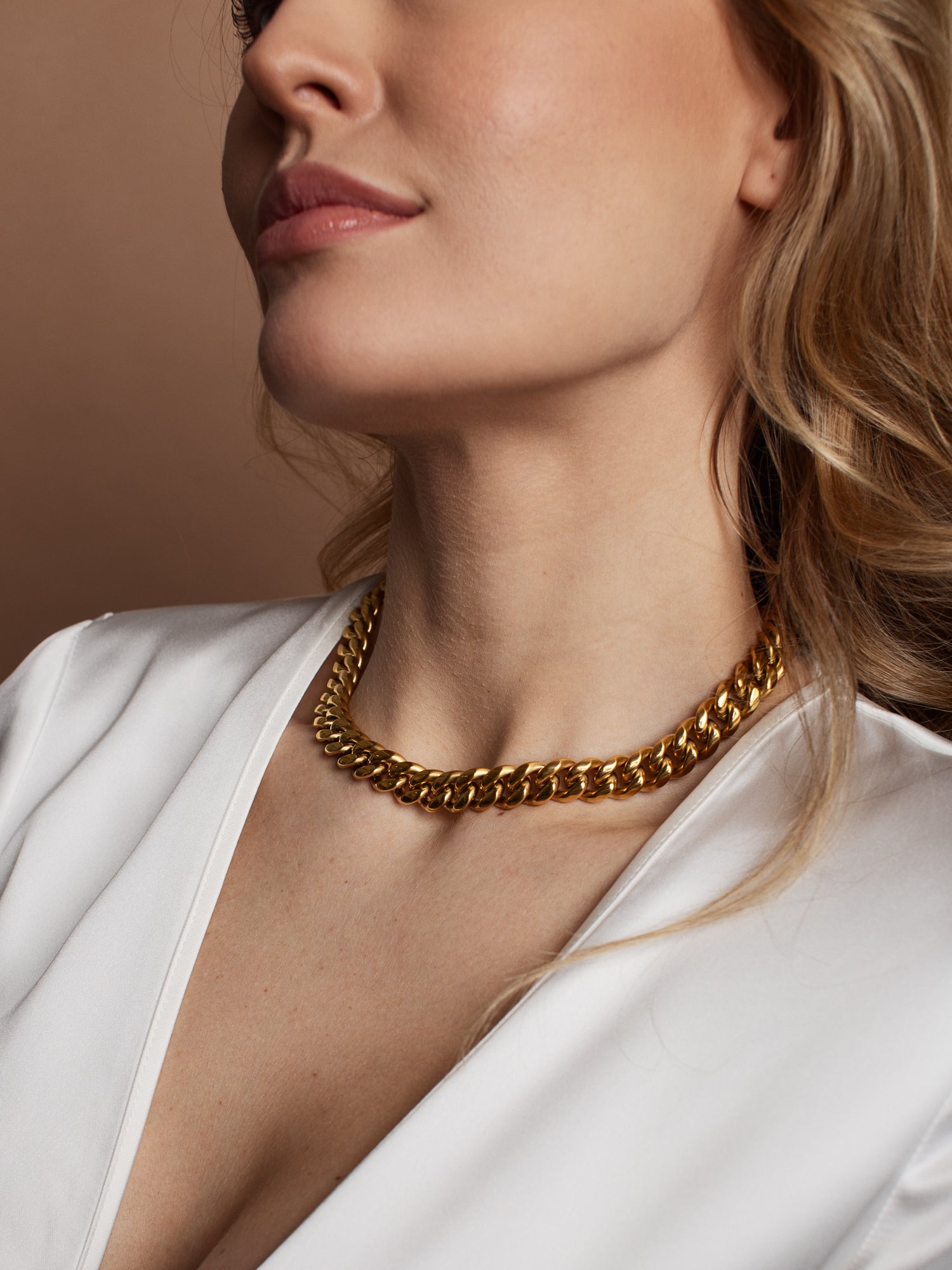 Transformable chain HELENA