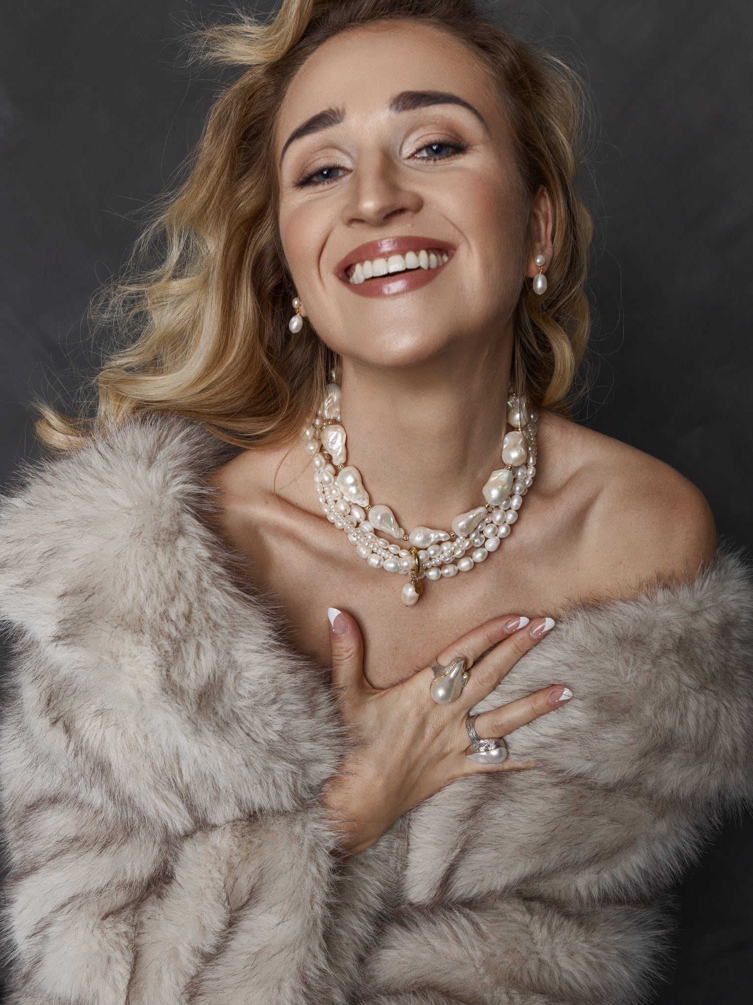 VICTORIA + MOIRA Derinys