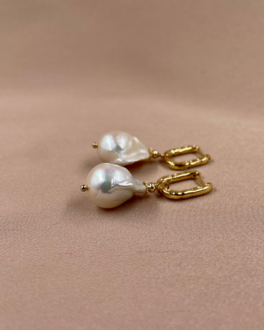 Earrings with baroque pearls Alilce
