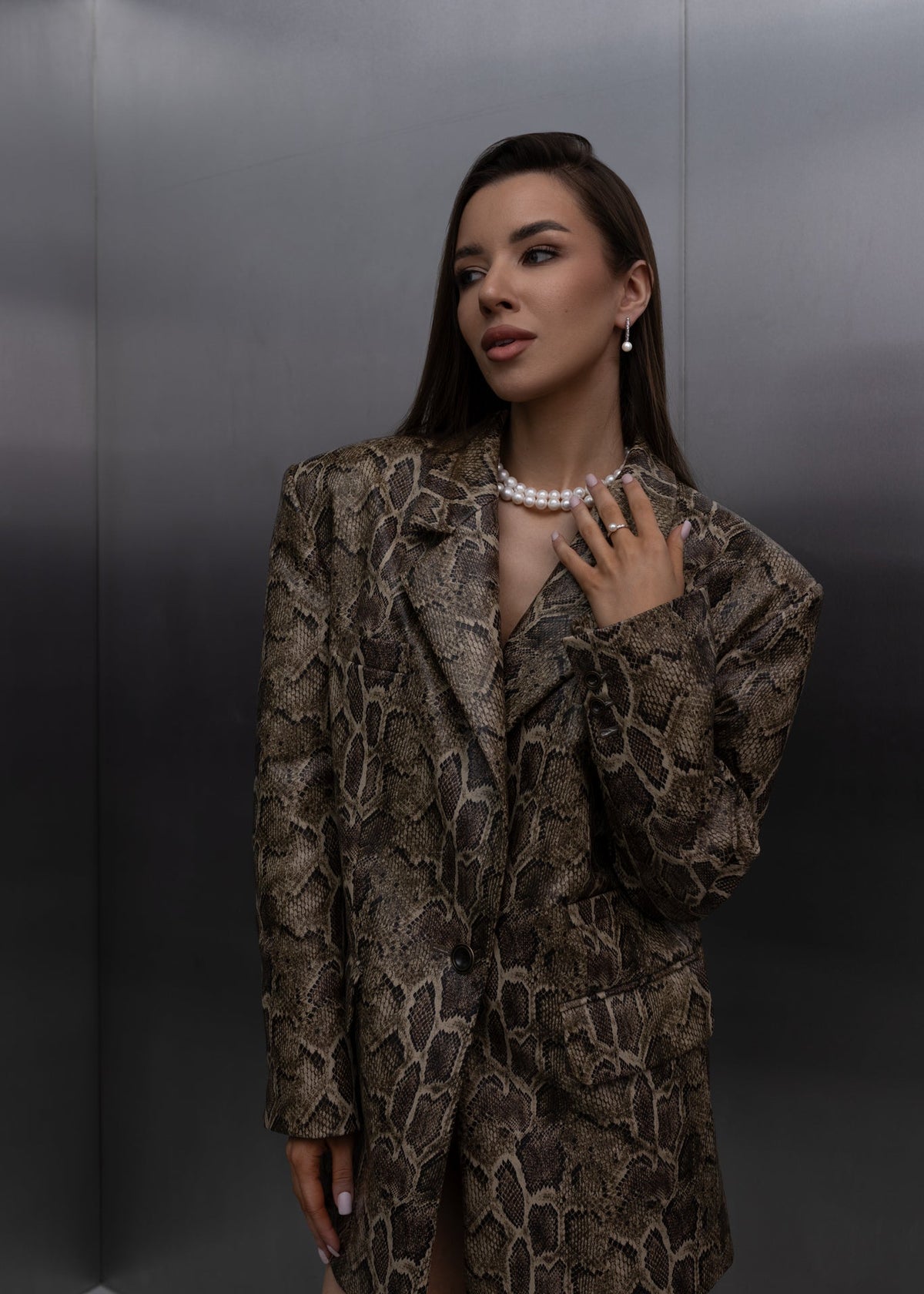 Dvigubas perlų vėrinys INIDĖ – nuotrauka 12